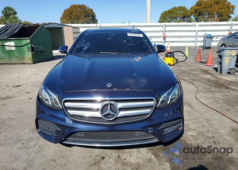 2020 Mercedes-Benz E 350 4Matic z USA, uszkodzony, nr VIN WDDZF8EBXLA748340